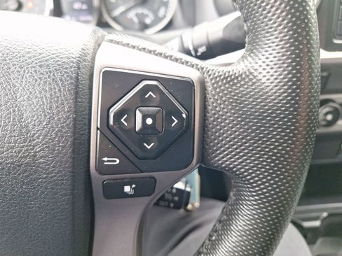 Used 2016 Toyota Tacoma SR5 w/ Towing Package AWD/4WD image 23