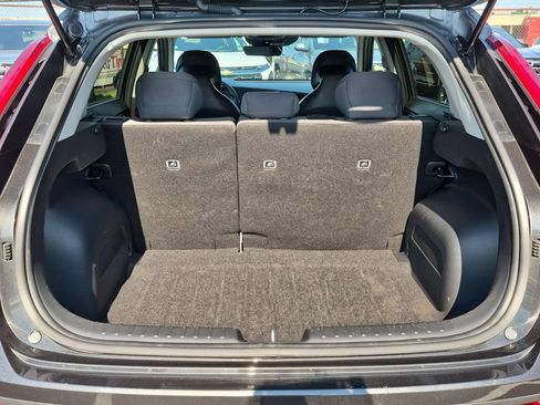 Used 2025 Kia Niro LX FWD image 28