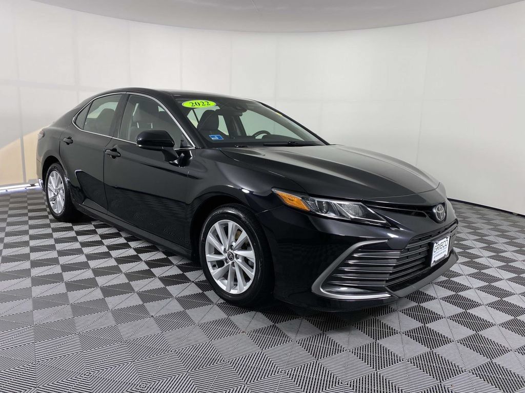 Used 2022 Toyota Camry LE AWD/4WD image 1