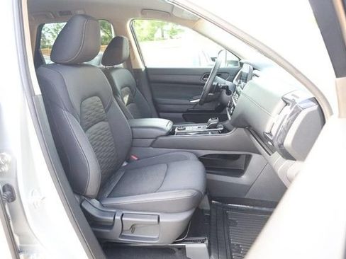 Certified 2025 Nissan Pathfinder SV AWD/4WD image 27