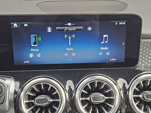 Certified 2025 Mercedes-Benz GLB 250 image 17