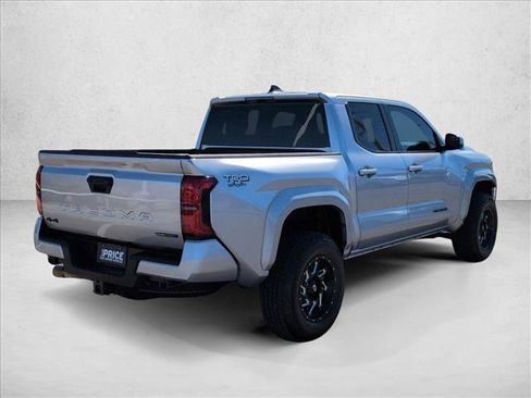 Used 2025 Toyota Tacoma TRD Sport image 5