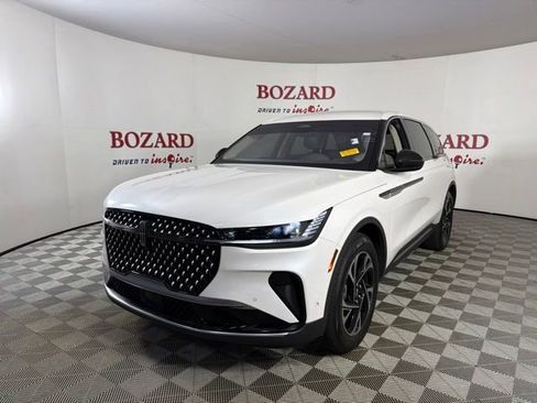 Certified 2024 Lincoln Nautilus Premier AWD/4WD image 4