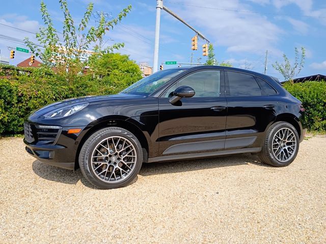Used 2018 Porsche Macan AWD/4WD image 7