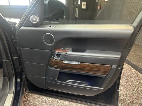 Used 2014 Land Rover Range Rover HSE AWD/4WD image 30
