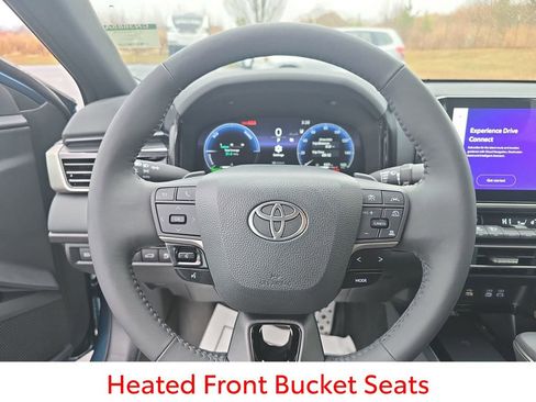 Used 2025 Toyota Camry XSE image 19