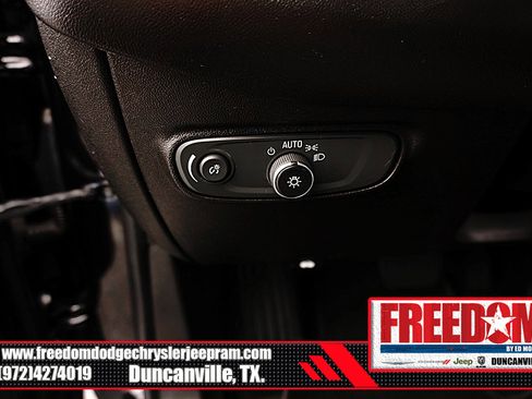 Used 2022 Chevrolet Equinox LS w/ Driver Confidence II Package image 28