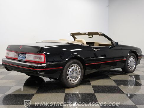 Used 1993 Cadillac Allante FWD image 13