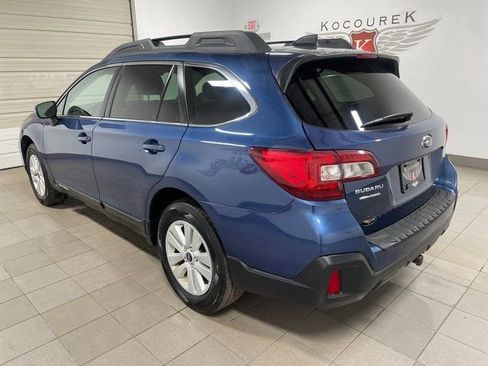 Used 2019 Subaru Outback 2.5i Premium image 6