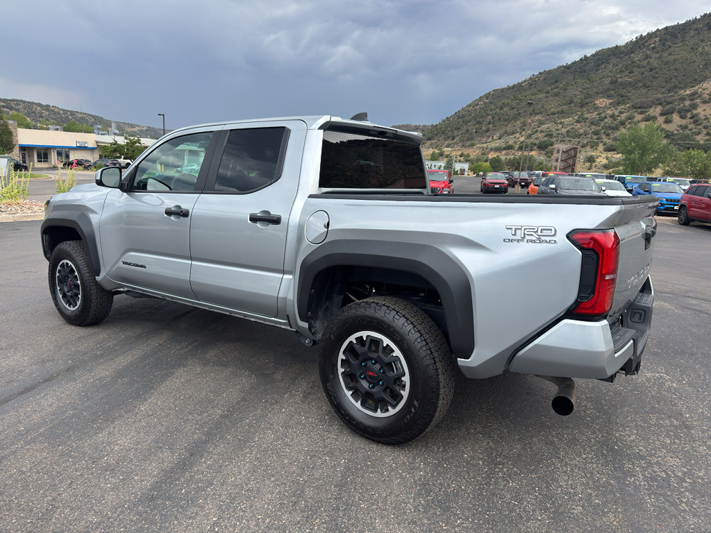 Used 2026 Toyota Tacoma TRD Off-Road AWD/4WD image 5