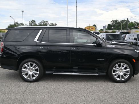 Used 2022 Chevrolet Tahoe High Country AWD/4WD image 11
