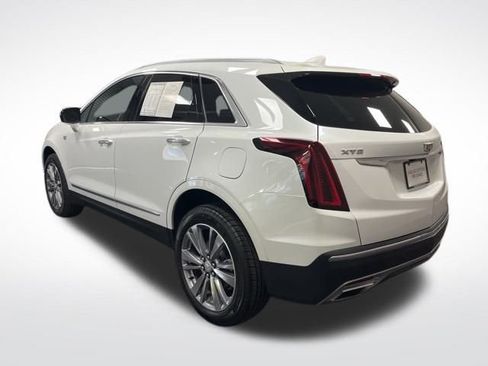 Certified 2025 Cadillac XT5 Premium Luxury image 3