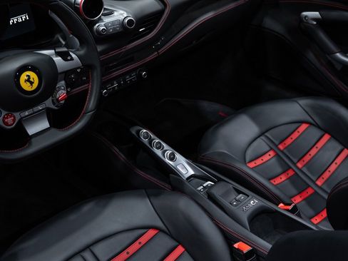 Used 2021 Ferrari F8 Tributo image 53