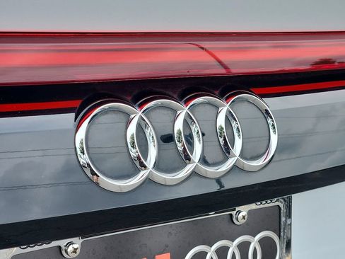 Used 2021 Audi Q8 Premium Plus w/ Premium Plus Package AWD/4WD image 31