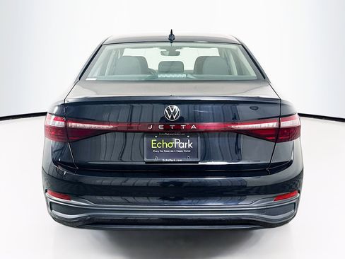 Used 2025 Volkswagen Jetta S image 7