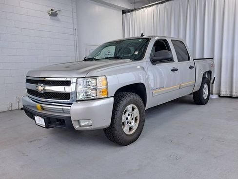 Used 2008 Chevrolet Silverado 1500 LT w/ Towing Package AWD/4WD image 2
