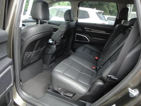 Used 2020 Kia Telluride EX image 12