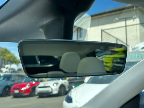 Used 2021 Tesla Model Y Long Range image 27