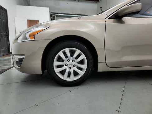 Used 2015 Nissan Altima 2.5 S w/ Power Driver Seat Package FWD image 30