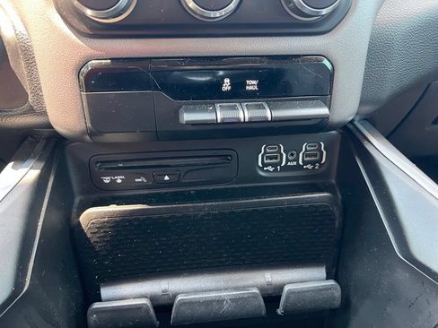 Used 2019 RAM 1500 Big Horn AWD/4WD image 33