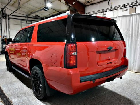 Used 2016 Chevrolet Suburban LT RWD image 4