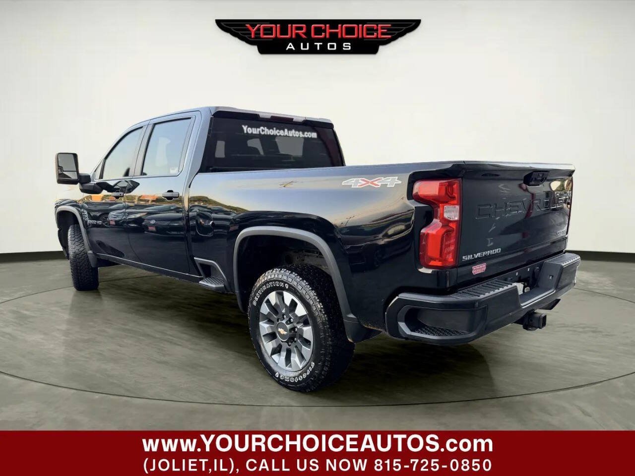 Used 2021 Chevrolet Silverado 2500 Custom w/ Custom Value Package AWD/4WD image 3