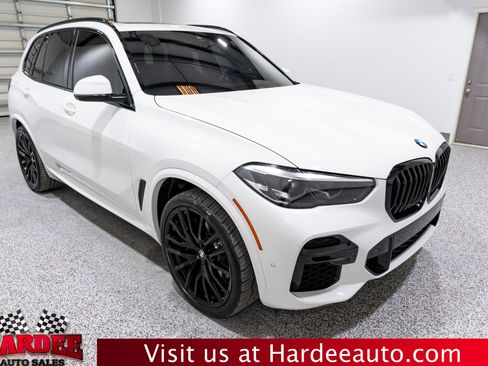 Used 2022 BMW X5 xDrive40i w/ M Sport Package image 6