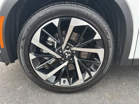 Used 2024 Mitsubishi Outlander SE image 9