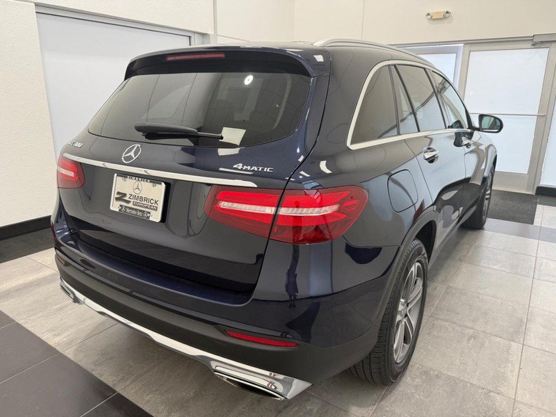 Used 2019 Mercedes-Benz GLC 300 4MATIC image 2