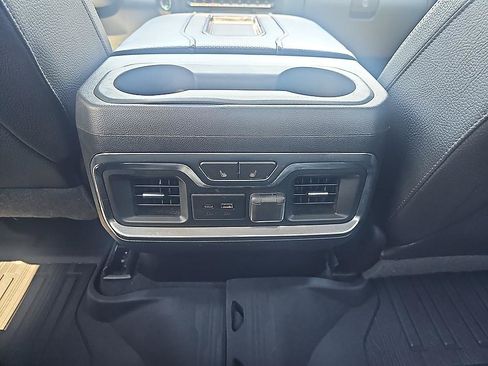 Used 2019 GMC Sierra 1500 Denali w/ Denali Ultimate Package AWD/4WD image 32