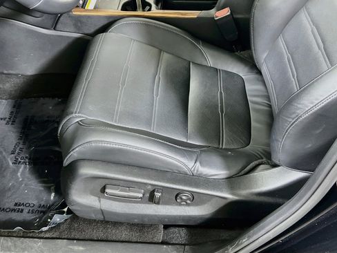 Used 2022 Honda CR-V Touring image 19