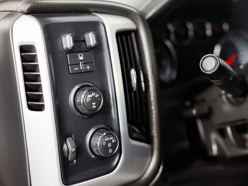 Used 2019 GMC Sierra 1500 SLE w/ SLE Value Package image 20