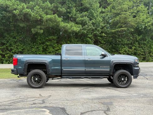 Used 2017 Chevrolet Silverado 1500 LTZ Z71 w/ LTZ Plus Package AWD/4WD image 2