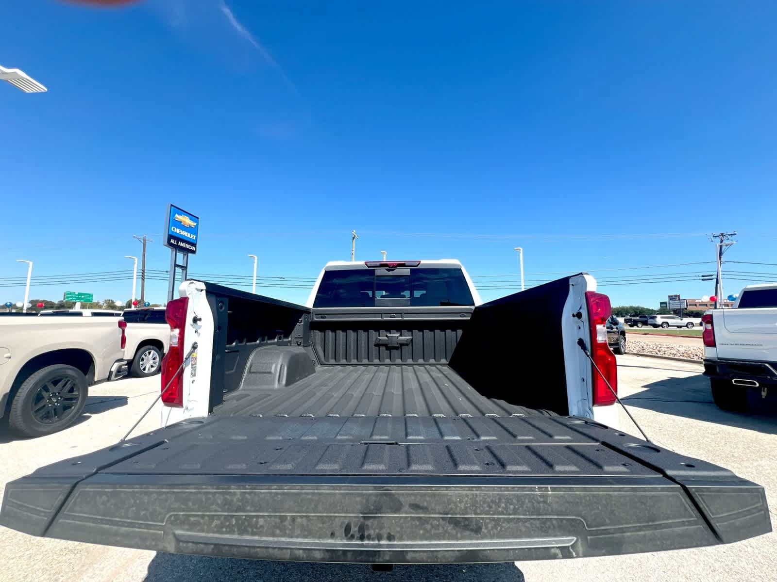 Used 2020 Chevrolet Silverado 1500 RST w/ Texas Edition AWD/4WD image 27