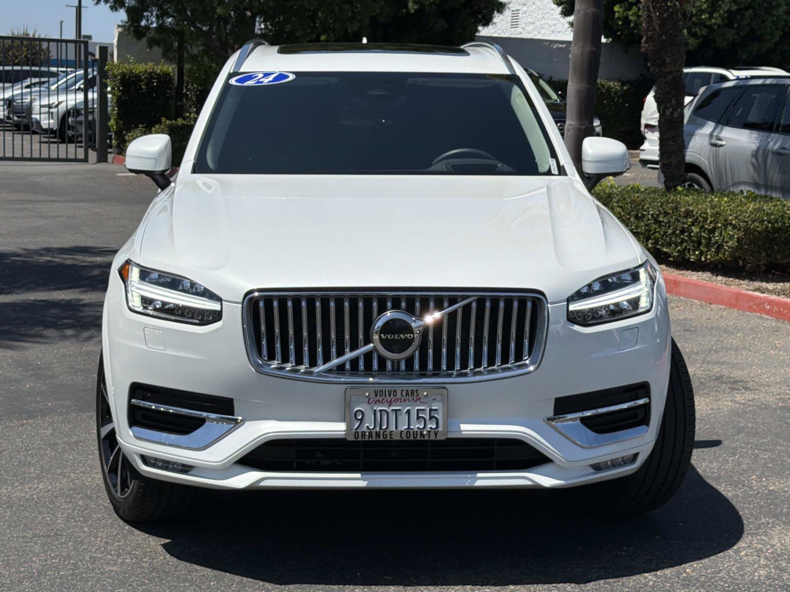 Certified 2024 Volvo XC90 B6 Ultimate AWD/4WD image 2