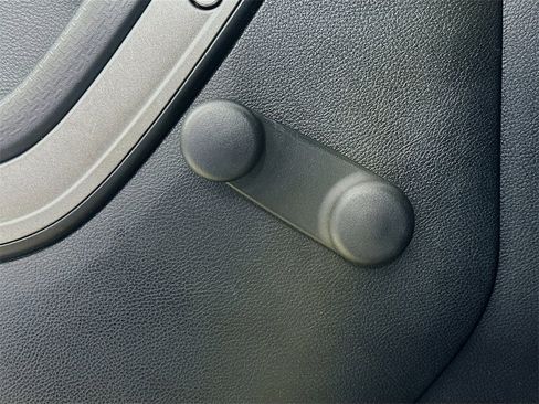 Used 2018 Jeep Wrangler Unlimited Sport w/ Connectivity Group image 18