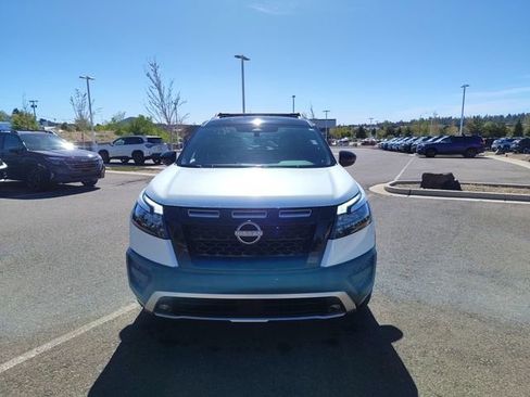 Used 2024 Nissan Pathfinder Rock Creek AWD/4WD image 8