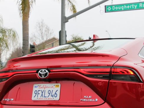 Used 2023 Toyota Mirai XLE w/ Advanced Technology Package image 11