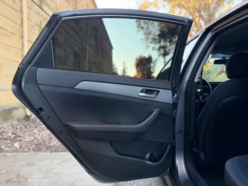 Used 2018 Hyundai Sonata SE FWD image 21