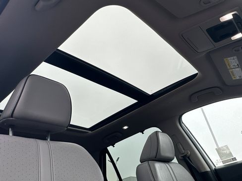 Certified 2023 Honda Pilot Elite image 18