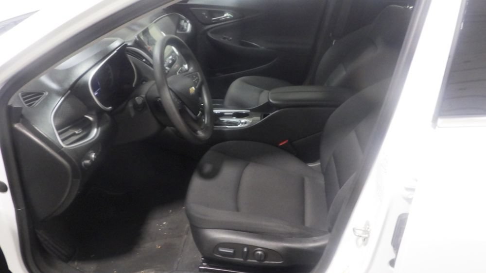 Used 2023 Chevrolet Malibu LT FWD image 8