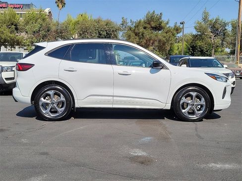 Used 2023 Ford Escape ST-Line image 30