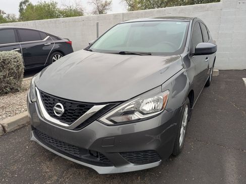 Used 2019 Nissan Sentra SV image 2