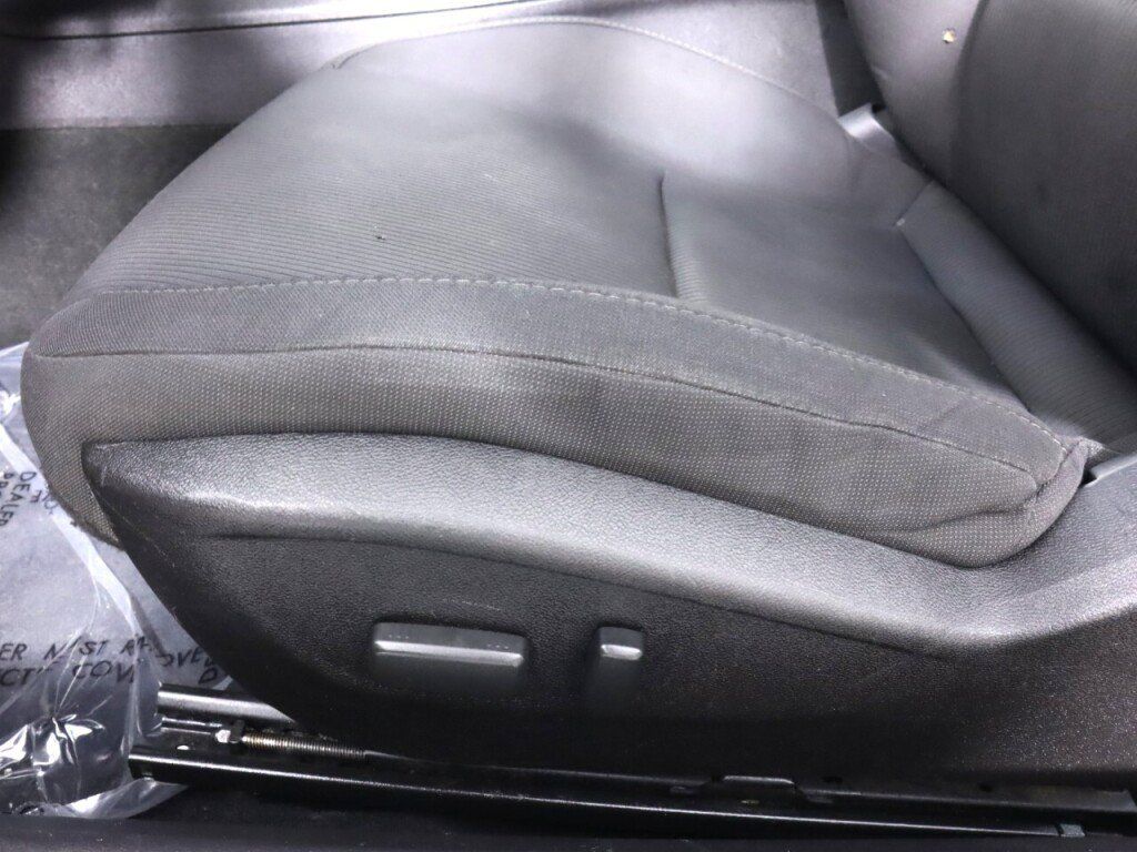 Used 2015 Chevrolet Camaro LT RWD image 23