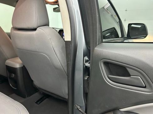 Used 2021 Chevrolet Colorado W/T w/ WT Convenience Package image 27