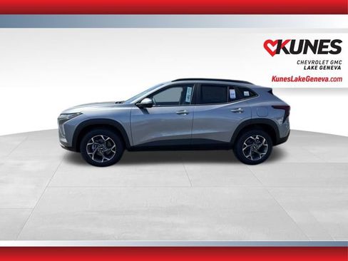 New 2026 Chevrolet Trax LT FWD image 9