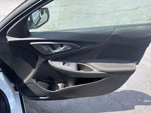 Used 2016 Chevrolet Malibu LT FWD image 43
