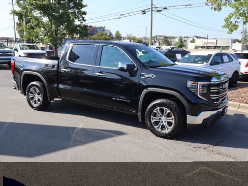 Used 2025 GMC Sierra 1500 SLT AWD/4WD image 2