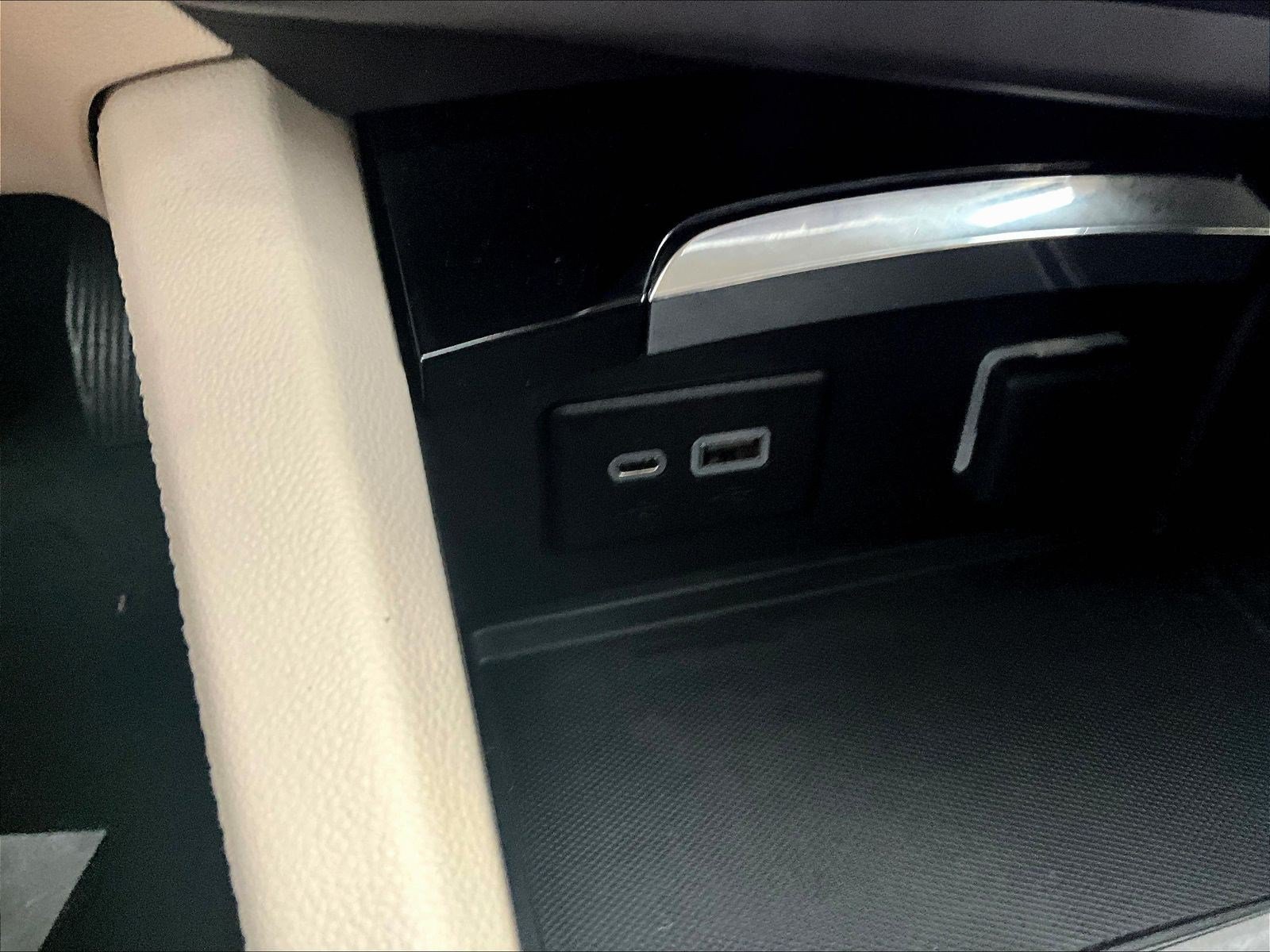 Used 2023 Buick Envision Preferred FWD image 16
