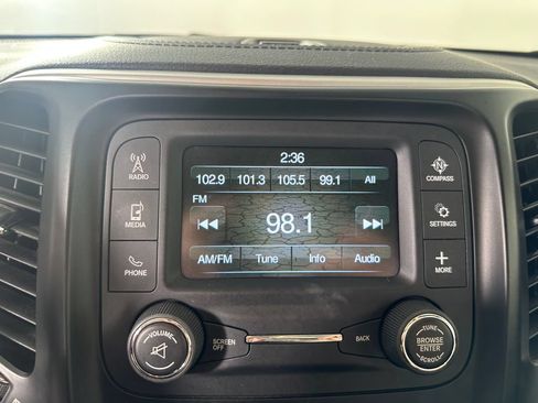 Used 2017 Jeep Cherokee Sport AWD/4WD image 25